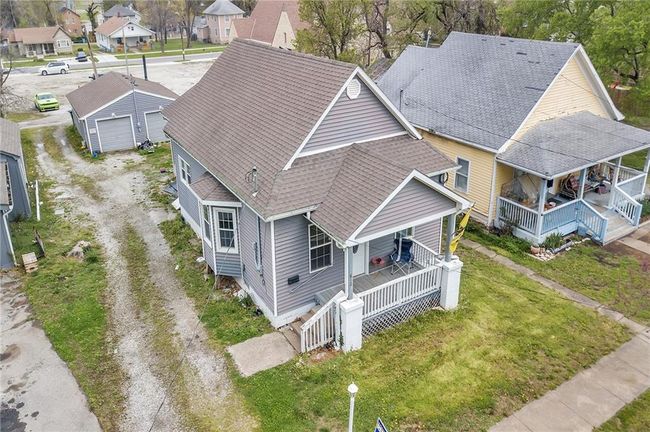 Bird's eye view with a residential view | Image 18
