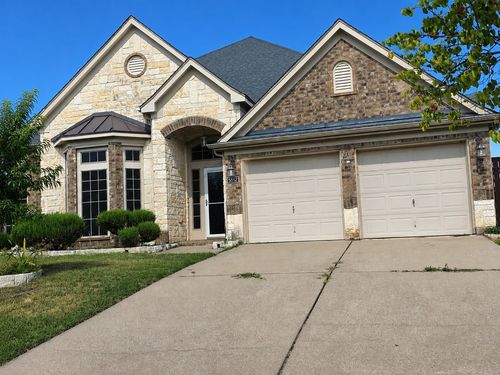 5852 Windy Meadow Ln, Grand Prairie, TX, 75052-8785 | Card Image