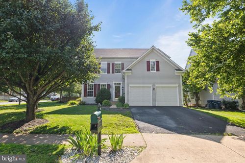 10024 Darnaway Ct, BRISTOW, VA, 20136-3036 | Card Image