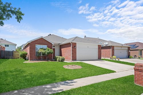 1052 Harriman Dr, Saginaw, TX, 76131-4925 | Card Image