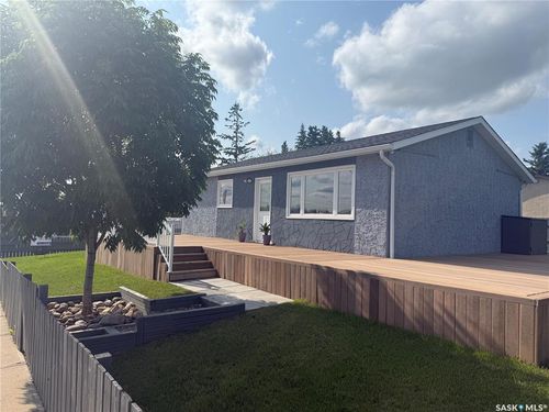 1701 Trudeau St, North Battleford, SK, S9A3B7 | Card Image
