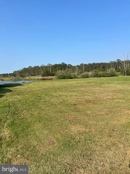 122 Hall Hwy, CRISFIELD, MD, 21817-1208 | Card Image