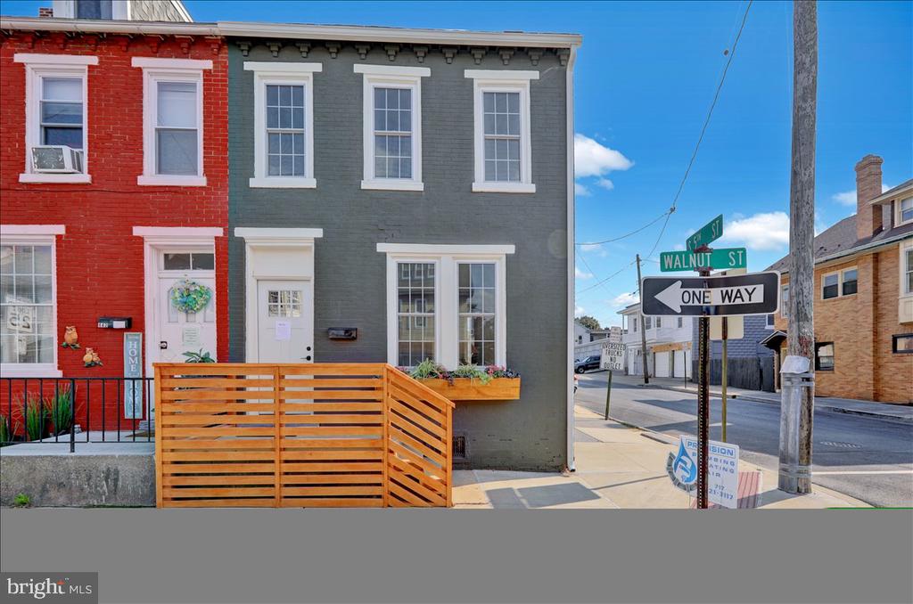 Walnut St, Lebanon, PA 17042