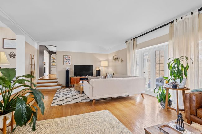 Oversized Windows | Image 13
