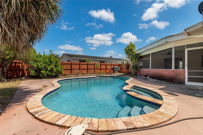 7965 Nw 9 Th St, House other with 3 bedrooms, 2 bathrooms and null parking in Margate FL | Image 32