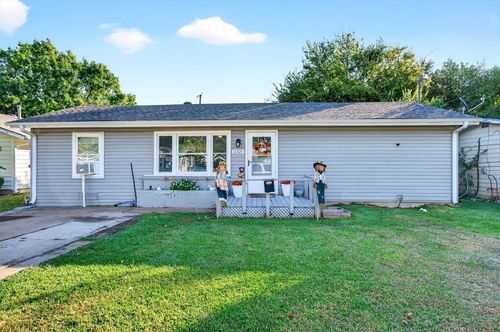 2321 N Shannon St, Sherman, TX, 75092-2643 | Card Image