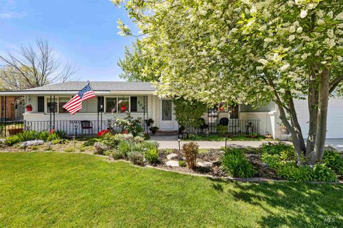 506 Fair Ln, Nampa, ID, 83686-8856 | Card Image