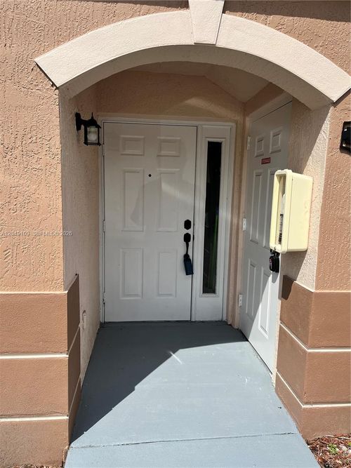 104-1261 Se 27th St, Homestead, FL, 33035-2316 | Card Image