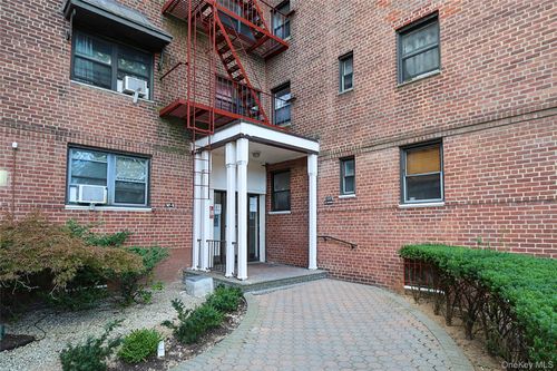 apt-6k-147 84th Rd, Jamaica, NY, 11435-2247 | Card Image
