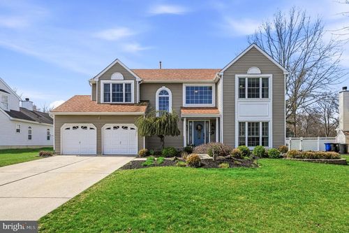 8 Chaucer Ln, Medford, NJ, 08055-3934 | Card Image