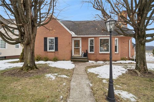 2527 Raymond Ave, Latrobe, PA, 15650-3351 | Card Image