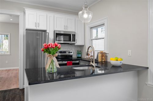 1n-579 Broadway, Hastings On Hudson, NY, 10706-1710 | Card Image