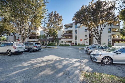 d408-9040 Sw 125th Ave, Miami, FL, 33186-7103 | Card Image