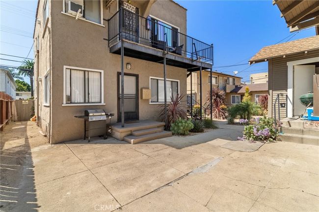 833 Cherry Ave, Condo with 0 bedrooms, 0 bathrooms and 5 parking in Long Beach CA | Image 5