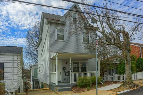 323 Virginia Ave, Mt Washington, PA, 15211-1513 | Card Image
