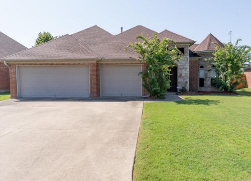116 Cabanel Dr, Maumelle, AR, 72113-7300 | Card Image