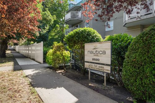 212-2520 Wark St, Victoria, BC, V8T5G6 | Card Image
