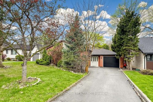 36 Bradgate Rd, North York, ON, M3B1J7 | Card Image