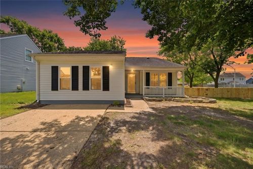 1972 Sydenham Trl, Virginia Beach, VA, 23464-8919 | Card Image