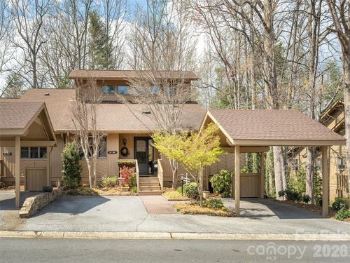 601 Red Oak Dr, Hendersonville, NC, 28791-1968 | Card Image