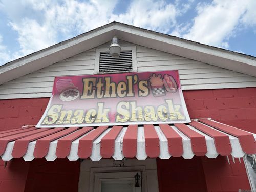 1553 Fairchild St, Baton Rouge, LA, 70807-4916 | Card Image