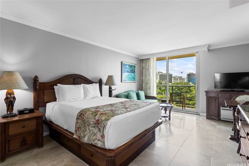 411-2045 Kalakaua Ave, Honolulu, HI, 96815-5121 | Card Image