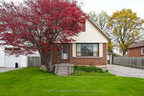 12 Coniston Road, Scarborough, ON, M1L2J7 | Card Image
