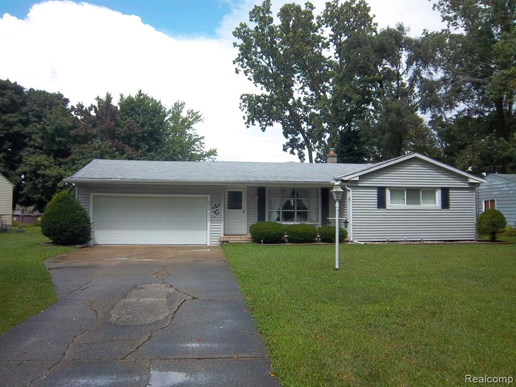 Ross St, Grand Blanc, MI 48439 #1