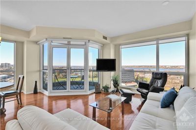 1002 - 38 Metropole Pvt, Condo with 2 bedrooms, 2 bathrooms and 1 parking in Ottawa ON | Image 3