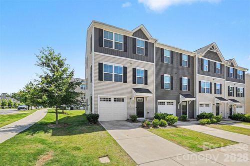 8036 Lanyard Ter, Charlotte, NC, 28269-3590 | Card Image