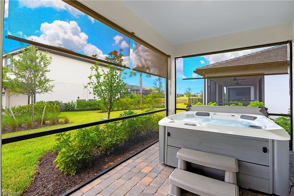 Residential in ESTERO 4