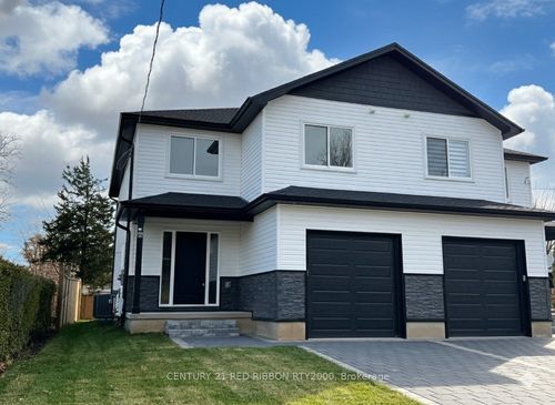 122 Burns St, Strathroy, ON, N7G | Card Image