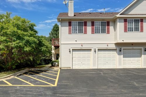 590-590 Fox Ridge Dr, Fox Lake, IL, 60020-1953 | Card Image