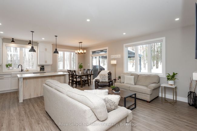 109 Greenwood Dr, House other with 3 bedrooms, 2 bathrooms and 8 parking in Bonfield ON | Image 23