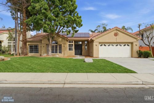 1512 Wedgewood Dr, Bakersfield, CA, 93311-3561 | Card Image