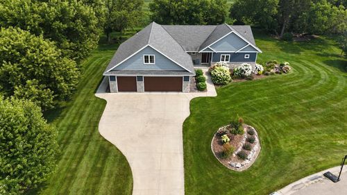 1412 Fairacre Ln Sw, Willmar, MN, 56201-4290 | Card Image