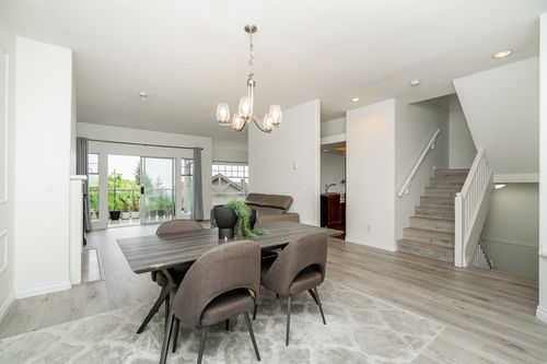 32-2979 Panorama Dr, Coquitlam, BC, V3E2W8 | Card Image