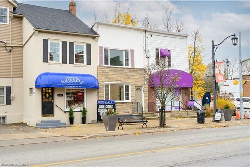 4968 King St, Beamsville, ON, L0R1B0 | Card Image