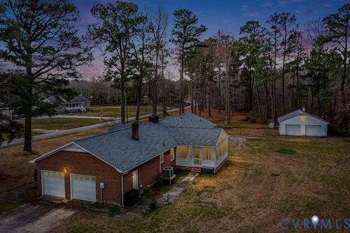 9829 Line Fence Rd, Hayes, VA, 23072-4302 | Card Image