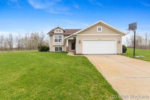 9764 Hessler Crossing, Rockford, MI, 49341 | Card Image
