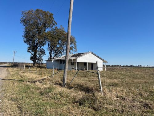 1081 Tomlinson Rd, Lonoke, AR, 72086-8205 | Card Image