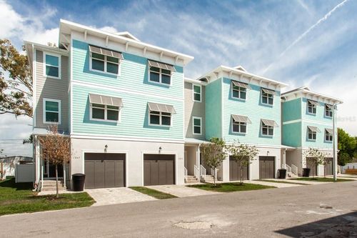 1273 Savona Dr Ne, St Petersburg, FL, 33702-1556 | Card Image