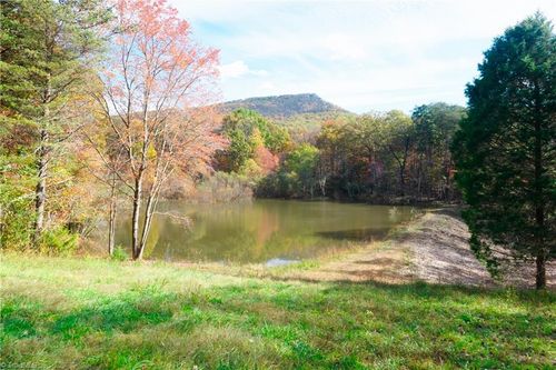 5 Old Mill Rd, Pinnacle, NC, 27043 | Card Image