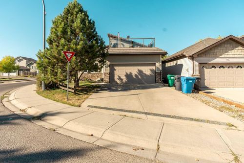 609 Sunridge Cres W, Lethbridge, AB, T1J0T3 | Card Image