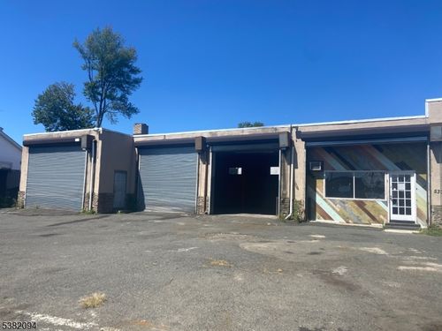 530 Bloy St, Hillside, NJ, 07205-1701 | Card Image