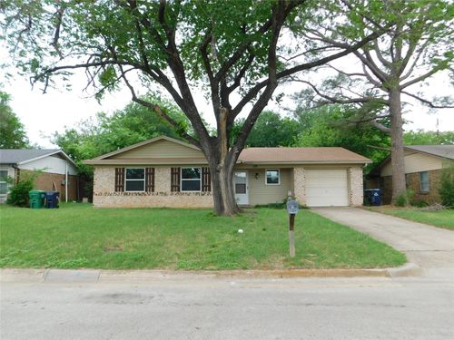 119 Bluebird Cir, Denton, TX, 76209-6403 | Card Image