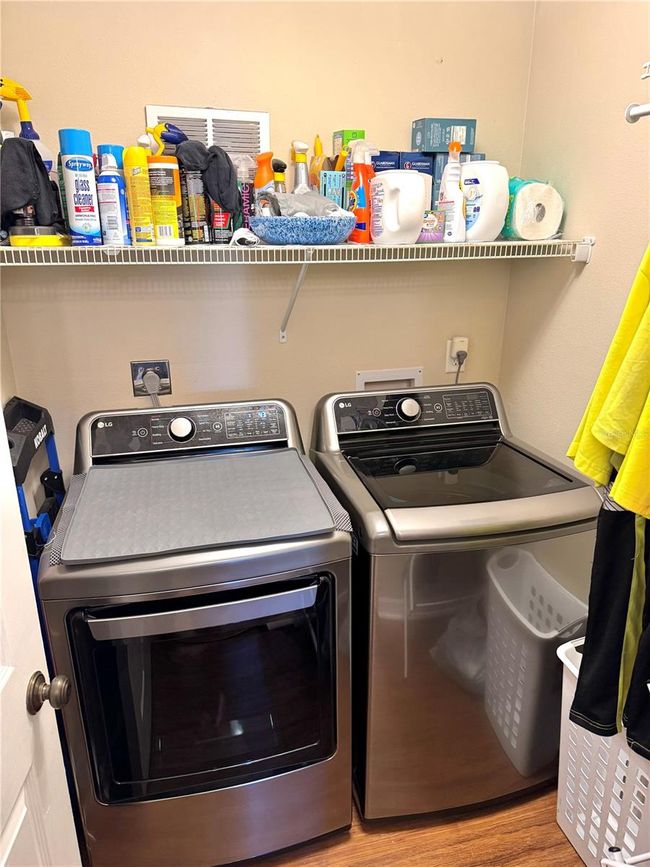 Nearly new washer and dryer convey | Image 38