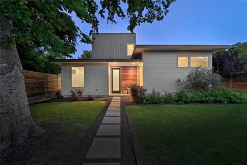 a-3021 Fontana Dr, Austin, TX, 78704-6329 | Card Image