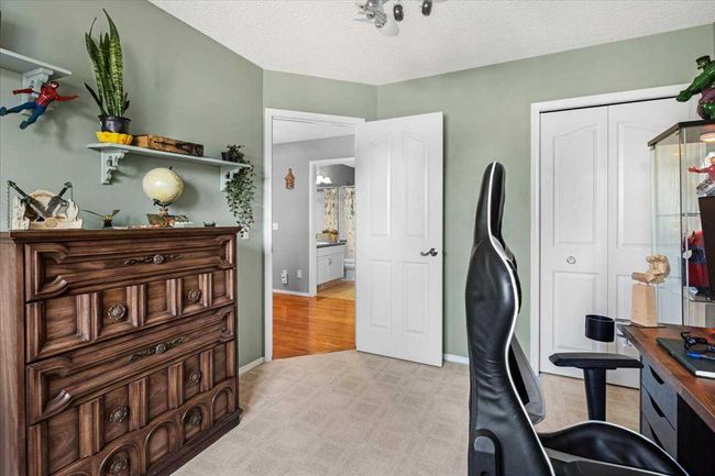 49 Shawbrooke Close Sw, House other with 4 bedrooms, 4 bathrooms and 4 parking in Calgary AB | Image 23