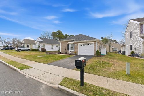 147 Pine Oak Blvd, Barnegat, NJ, 08005-3113 | Card Image